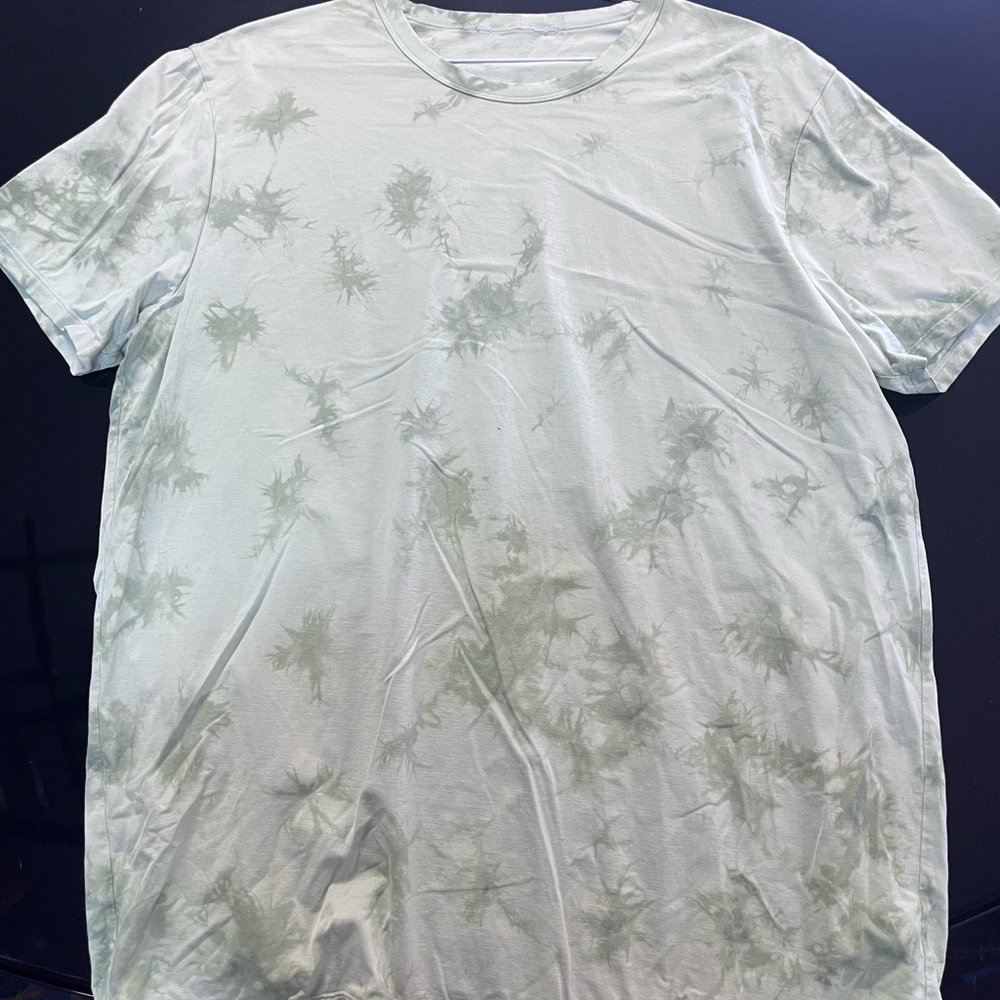 Lululemon Men's Green Tie-Dye Shirt Slim Fit